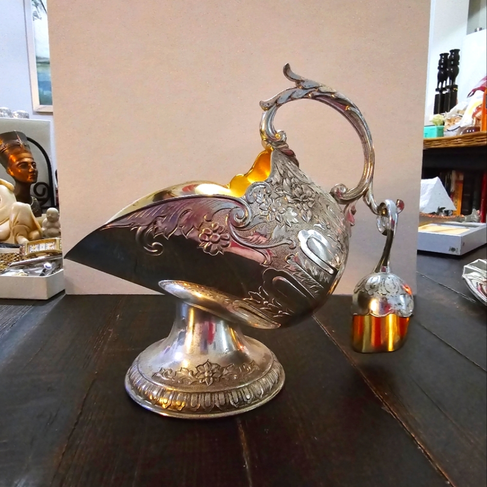 Vintage Sliver Plated Salt /Sugar Scuttle with Scoop